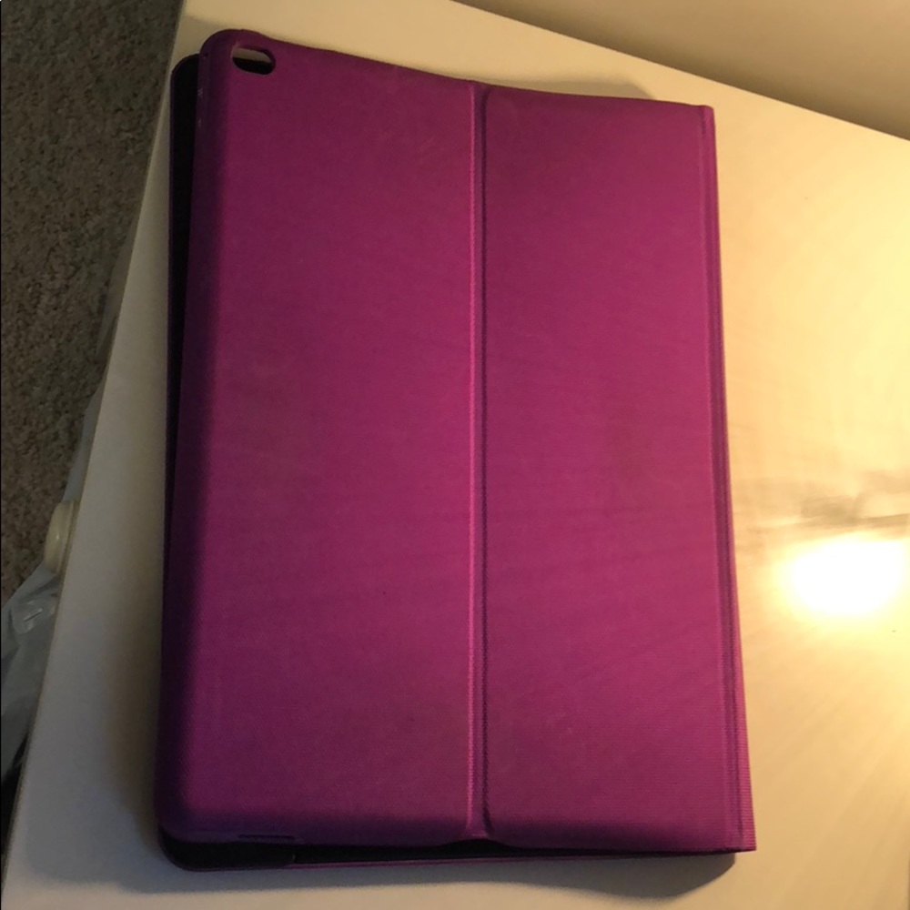 iPad Pro case with keyboard